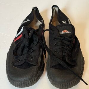 Mens Feiyue shoes size 41 Used